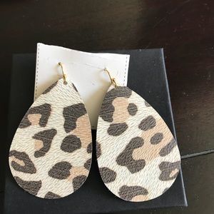 White cheetah leopard earrings 2 1/2 inch